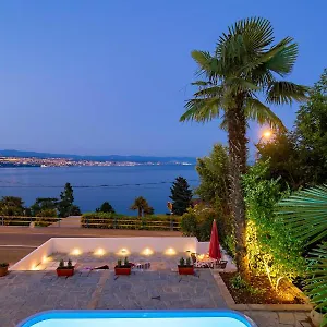 https://apartments-vista-bay.in-istria.net